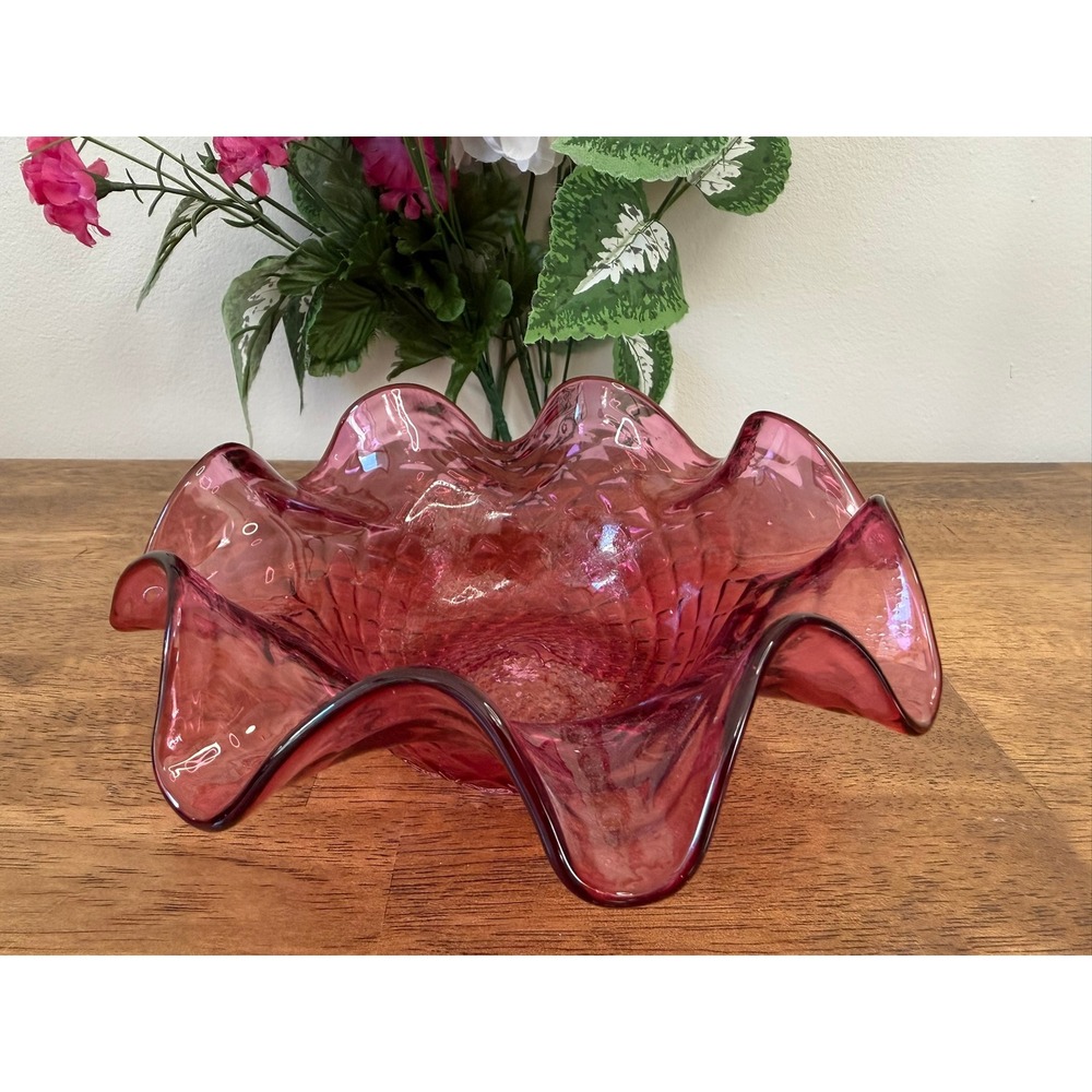 Vintage Hand Blown Cranberry Art Glass Ruffled Edge Centerpiece Bowl Dish‎ Decor
